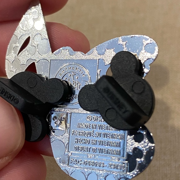 Disney Duke - Fantasia - Music Notes - Mystery Pin - Picture 4 of 4